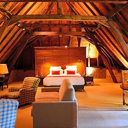 Chateau De Bagnols 5* Moire